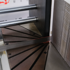 S 650 DI: Semi-Automatic Band Saw with Variable Speed Inverter (18" Round Tube Capacity)